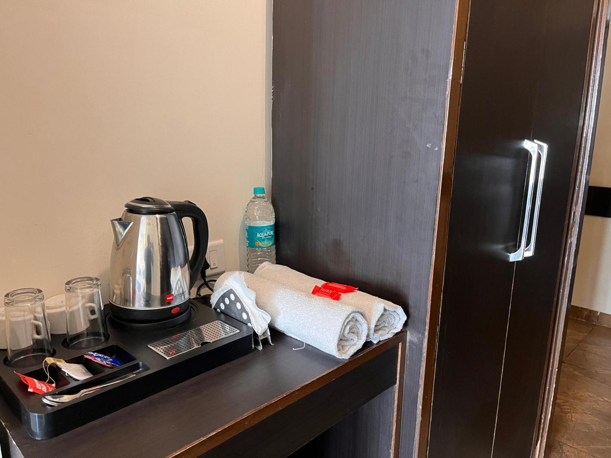 Hotel Jb Residency !! Luxurious & Royal Balcony Rooms !! Large Rooms Zirakpur Εξωτερικό φωτογραφία